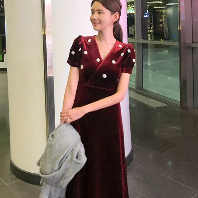 2020 New Spring Pearl flower Vintage Women Dresses V-Neck Fashion Long Elegance Red Velvet Empire Puff Sleeve Slim Clothing