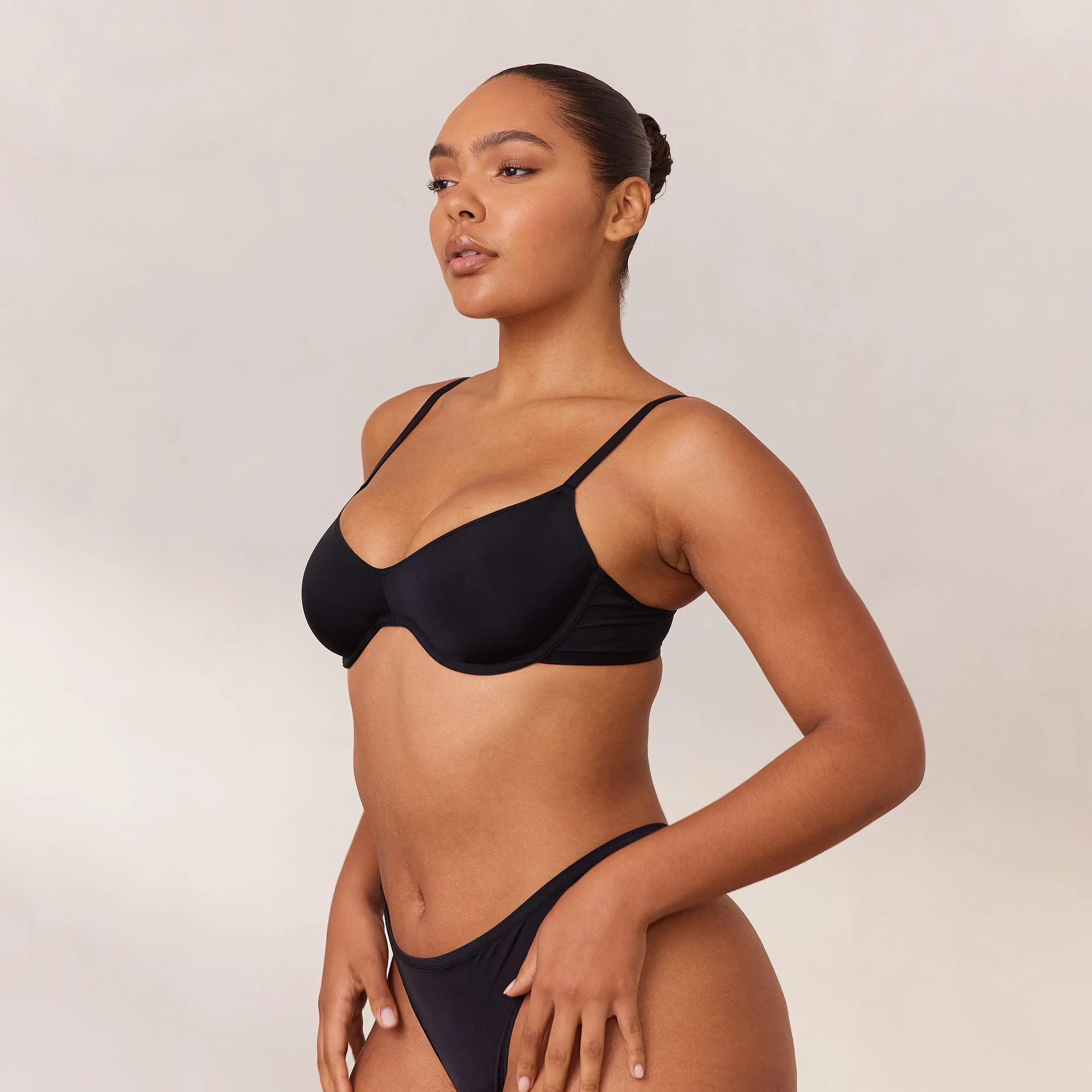 Barely There Plunge Bra - Black