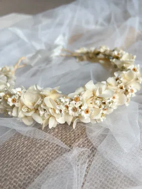 Boho Flower Crown, Cream Hydrangea and Mini Daisy Headband, Dried Flower Hair Wreath for Brides, Minimal Wedding Tiny Floral Headpiece