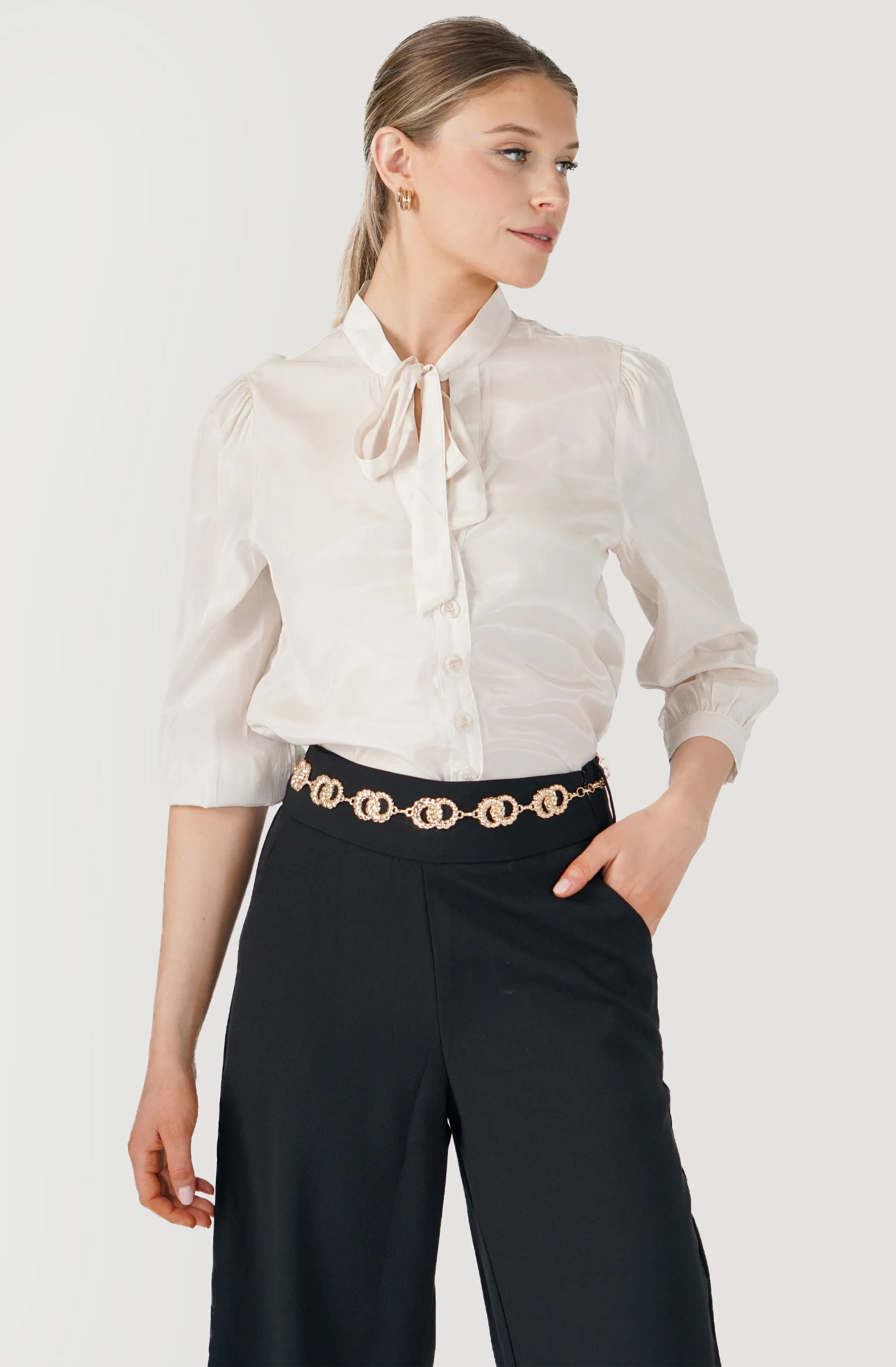 Buttoned-Down blouse with Ribbon necktie