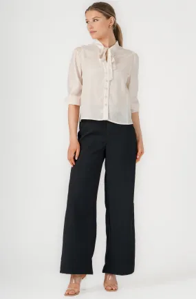 Buttoned-Down blouse with Ribbon necktie