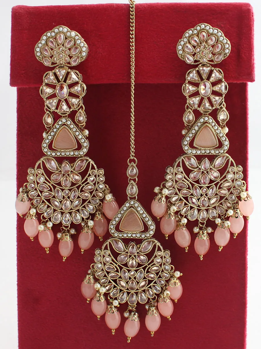 Harshita Earrings & Tikka