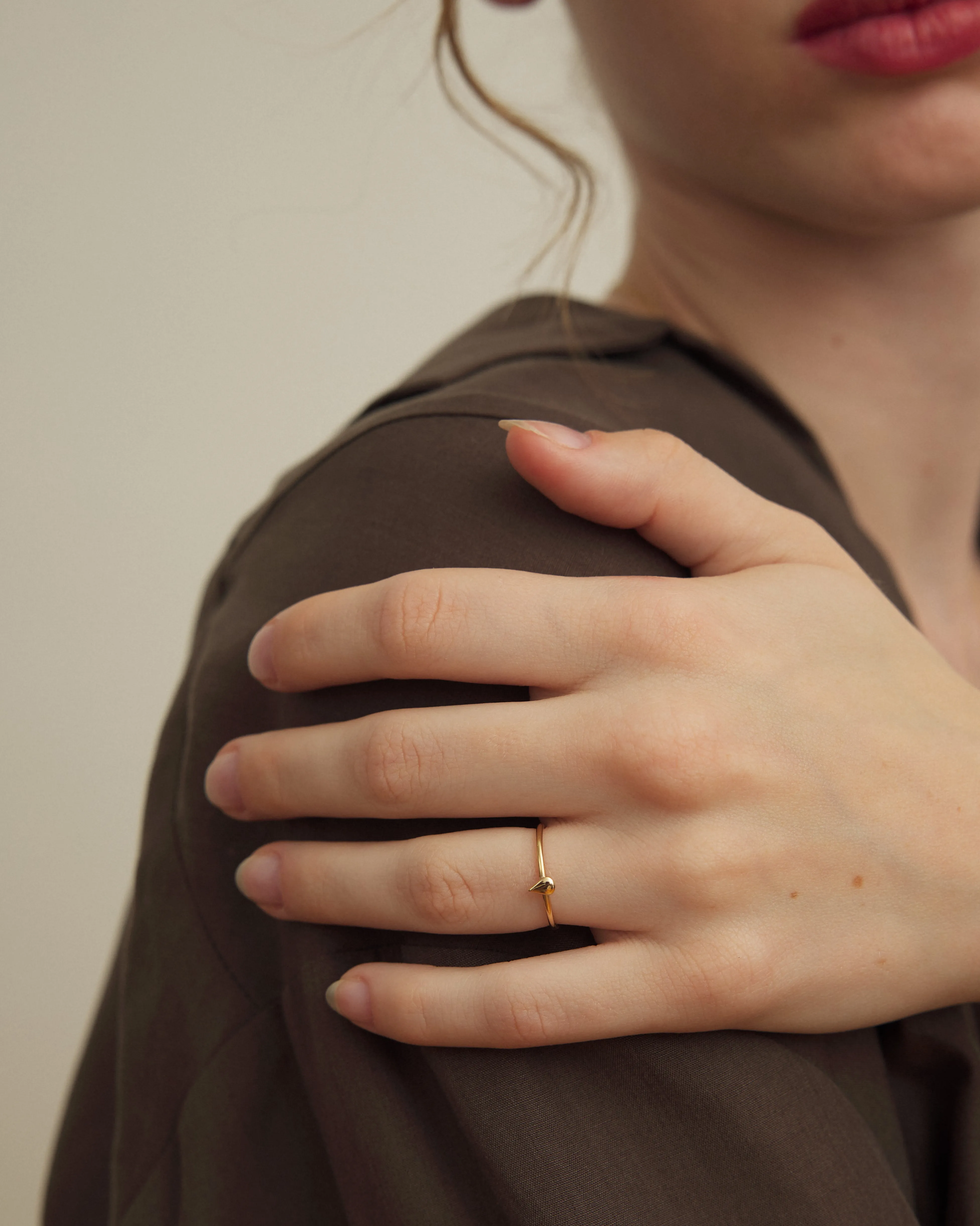 Mini Dew Drop Ring in Gold